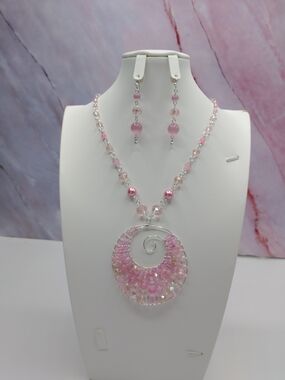 New Hand Crafted Necklace Set,Wire Wrapped Pendant, Matching Earrings